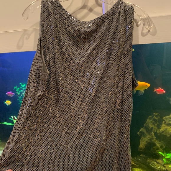 Silver blouse size large - Picture 5 of 5